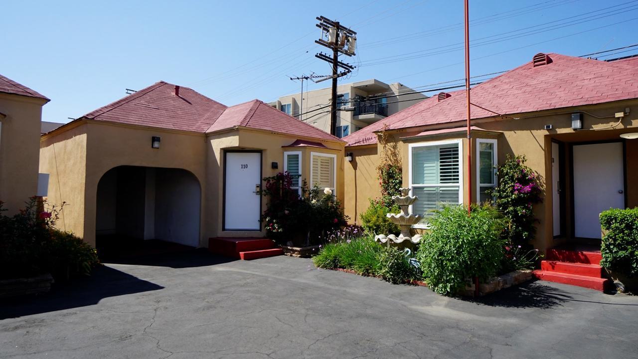Hotel El Royale - Near Universal Hollywood 4*