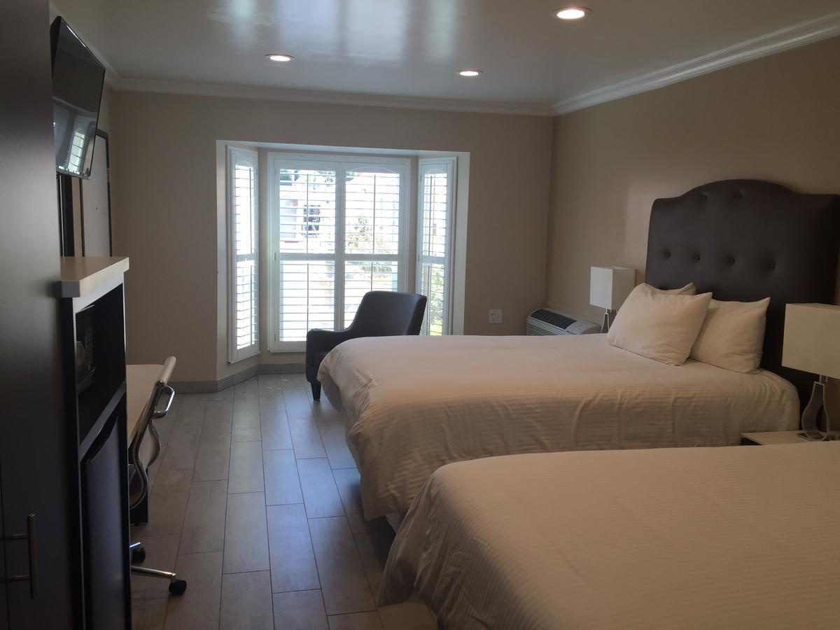 Hotel El Royale - Near Universal Hollywood 4*